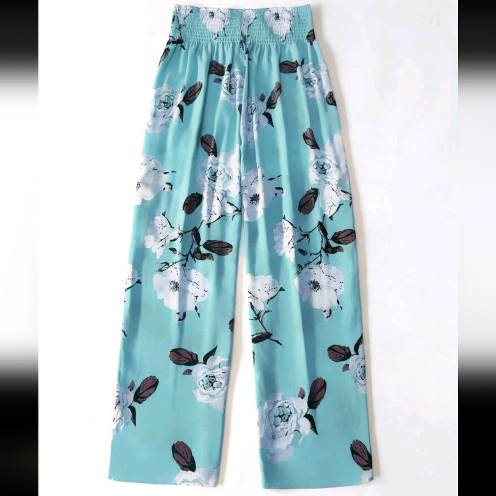 Adorable palazzo pants - Picture 2 of 4